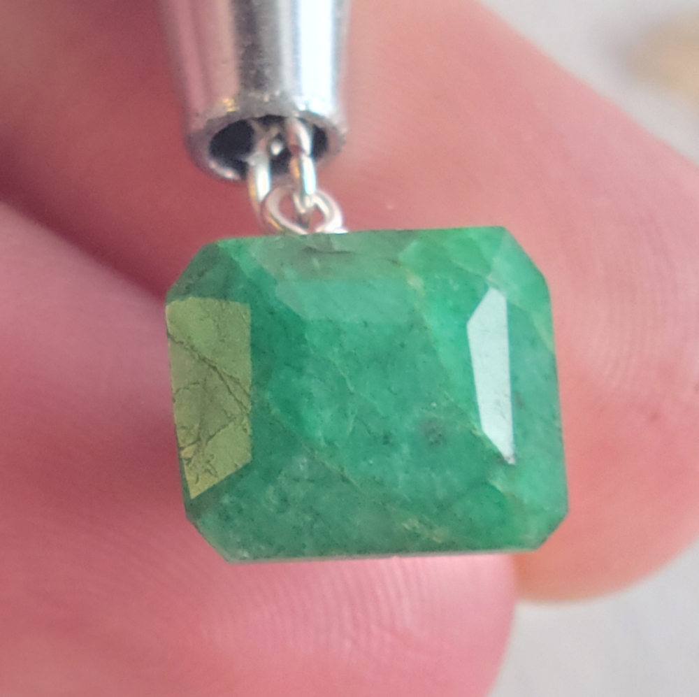 10.7ctw Natural Green Emerald Gemstone Pendant 925 Silver Bail
